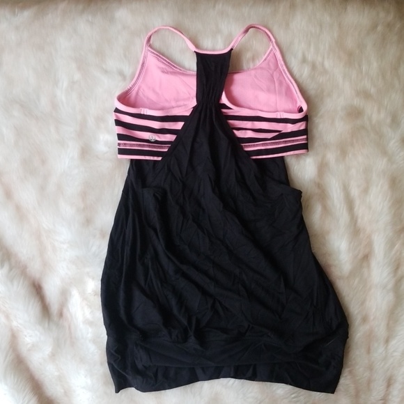 Lululemon flowy tank w/ elastic bottom - Picture 2 of 6